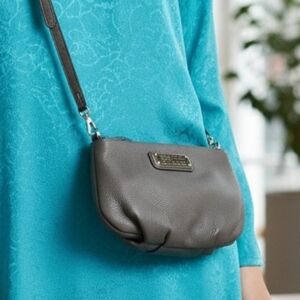 🍓NWOT Mark by Mark Jacobs  purse,  bag beautiful grey color